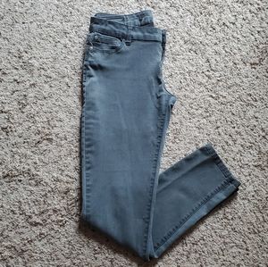 Celebrity Pink Gray Low Rise Skinny Pant
